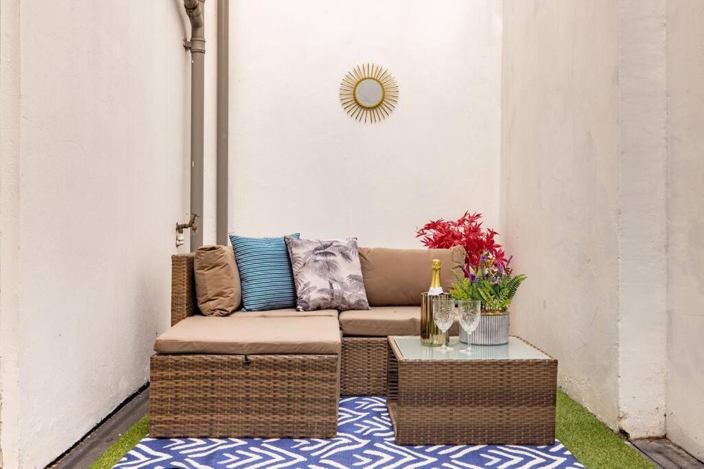 Wild Roses Serviced Apartments - Borough London Ngoại thất bức ảnh