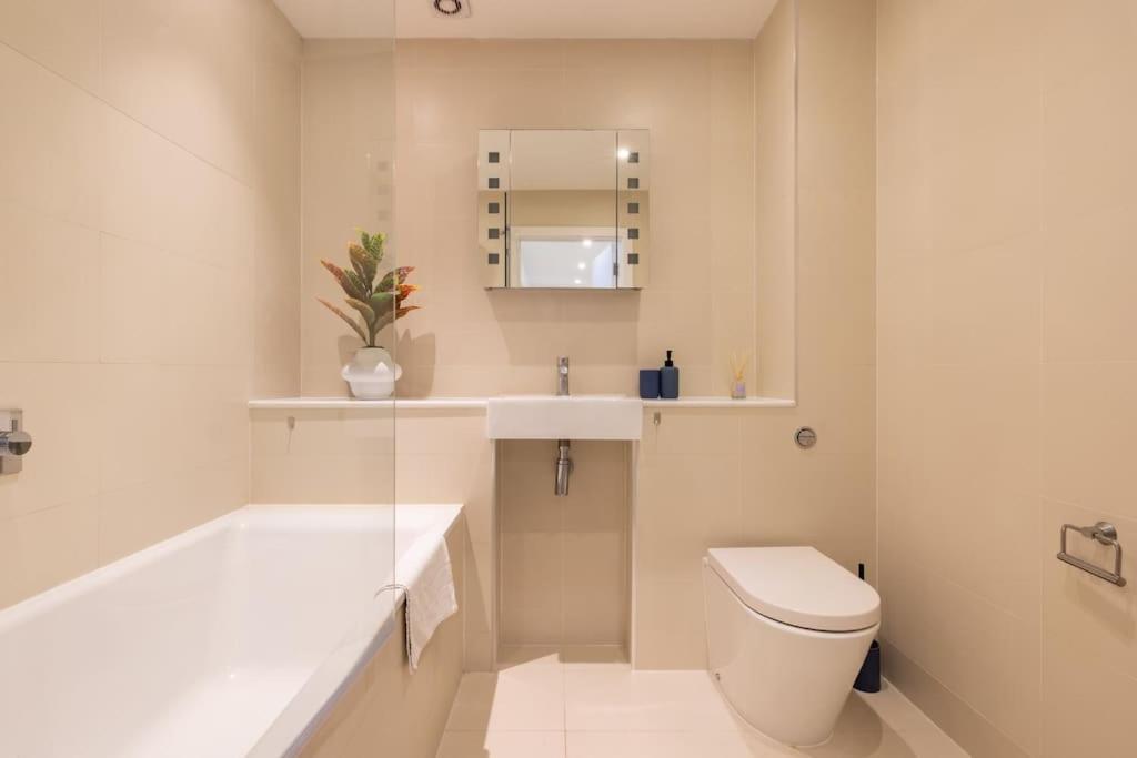 Wild Roses Serviced Apartments - Borough London Ngoại thất bức ảnh